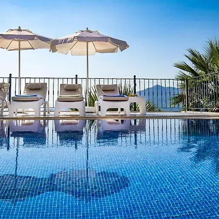 Sleeps 8 With Pool Air Con And Wifi Villa