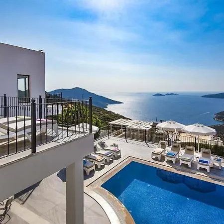 Sleeps 8 With Pool Air Con And Wifi Villa